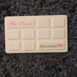 Too Faced White Chocolate Chip